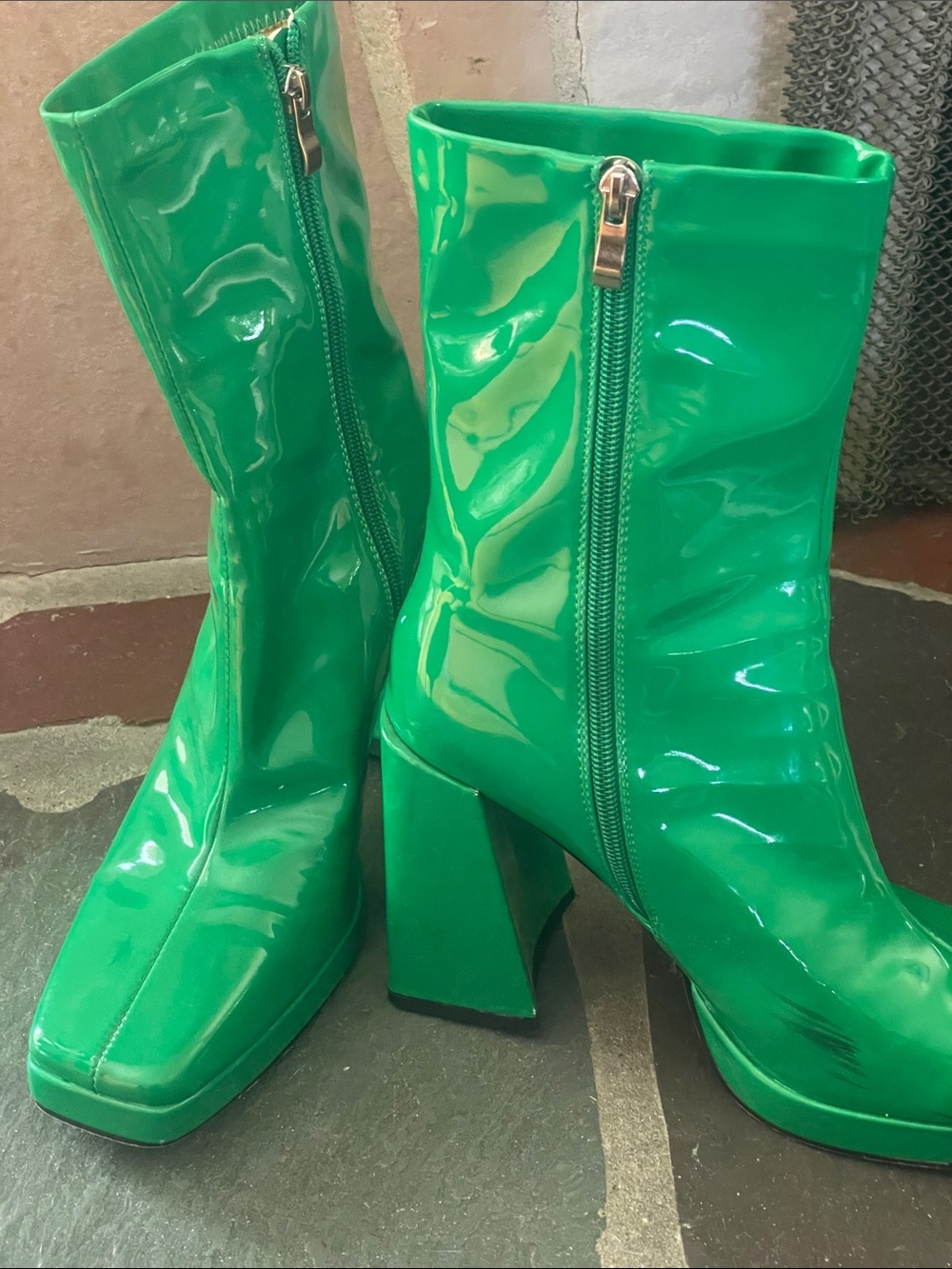 Raid Kelly Green Patent Boots 10M